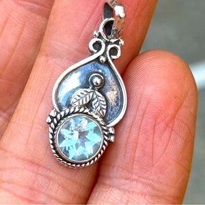 Sterling Silver 925 Pendant with Blue topaz Gemstone